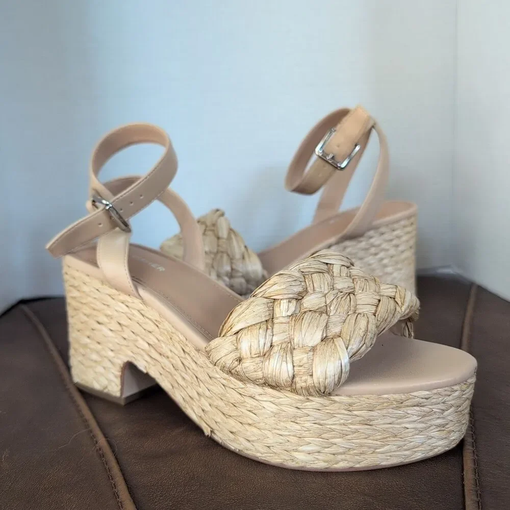 Marc Fisher Steel Platform Sandal, Women's Size 10M, Light Natural New - Picture 1 of 15